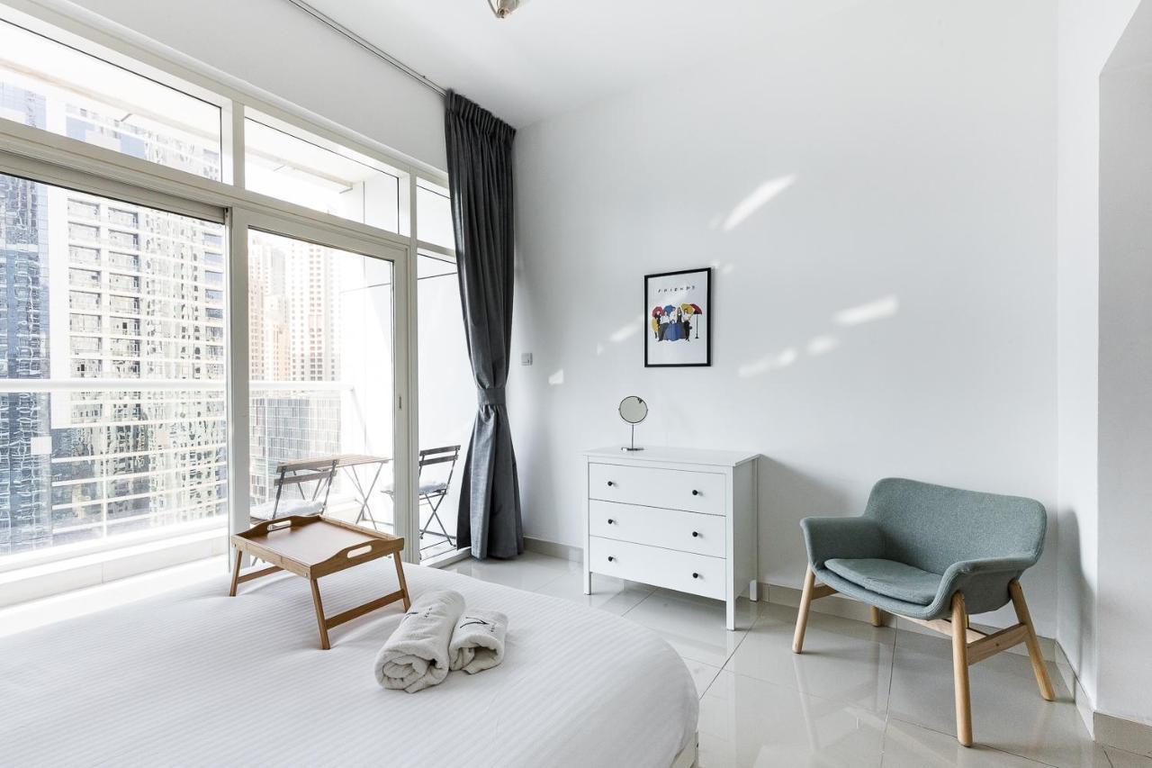 Lovely Unit With Marina View Villa Дубай Екстериор снимка