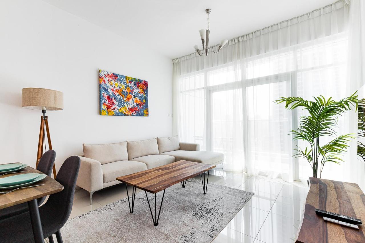 Lovely Unit With Marina View Villa Дубай Екстериор снимка