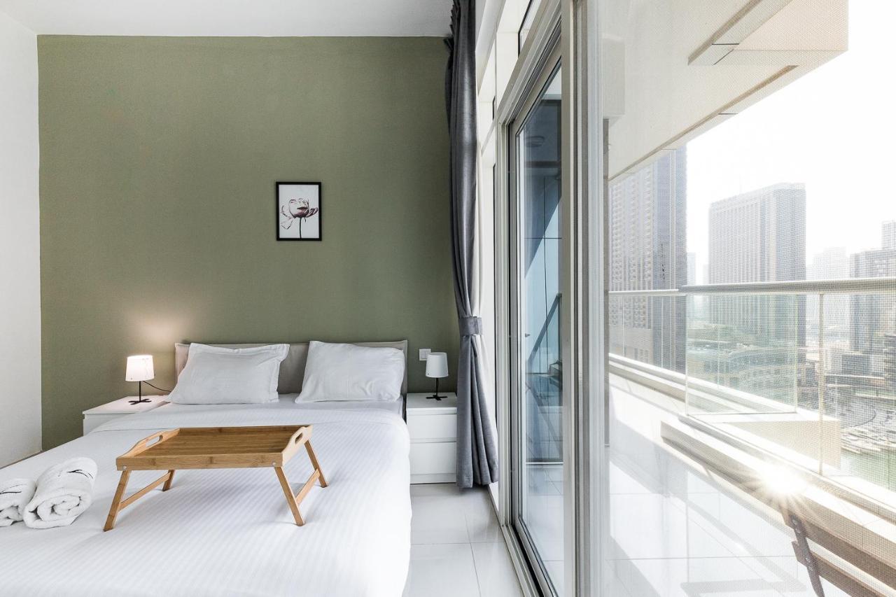 Lovely Unit With Marina View Villa Дубай Екстериор снимка