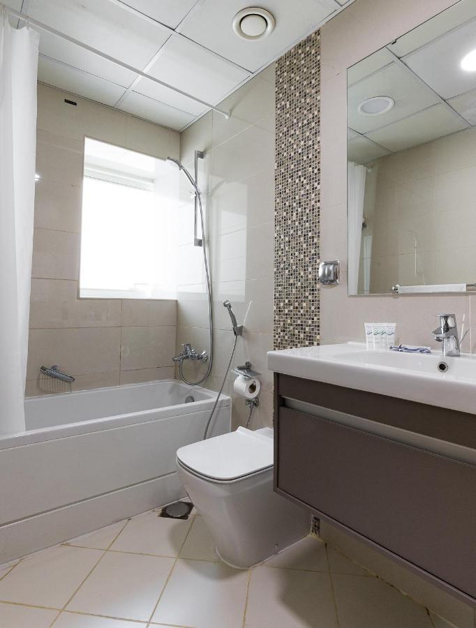 Lovely Unit With Marina View Villa Дубай Екстериор снимка